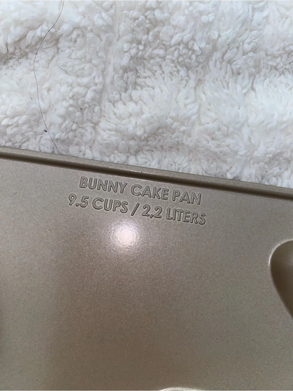 Nordic Ware Bunny Cake Pan Easter Rabbit Egg Mold 9.5 Cup USA
